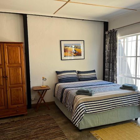 Firefly Budget Friendly Guest House Kempton Park Exterior photo