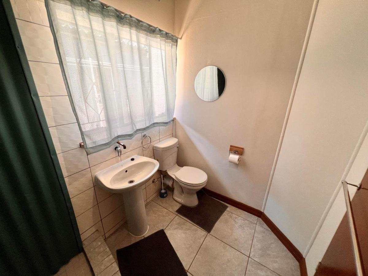 Firefly Budget Friendly Guest House Kempton Park Exterior photo