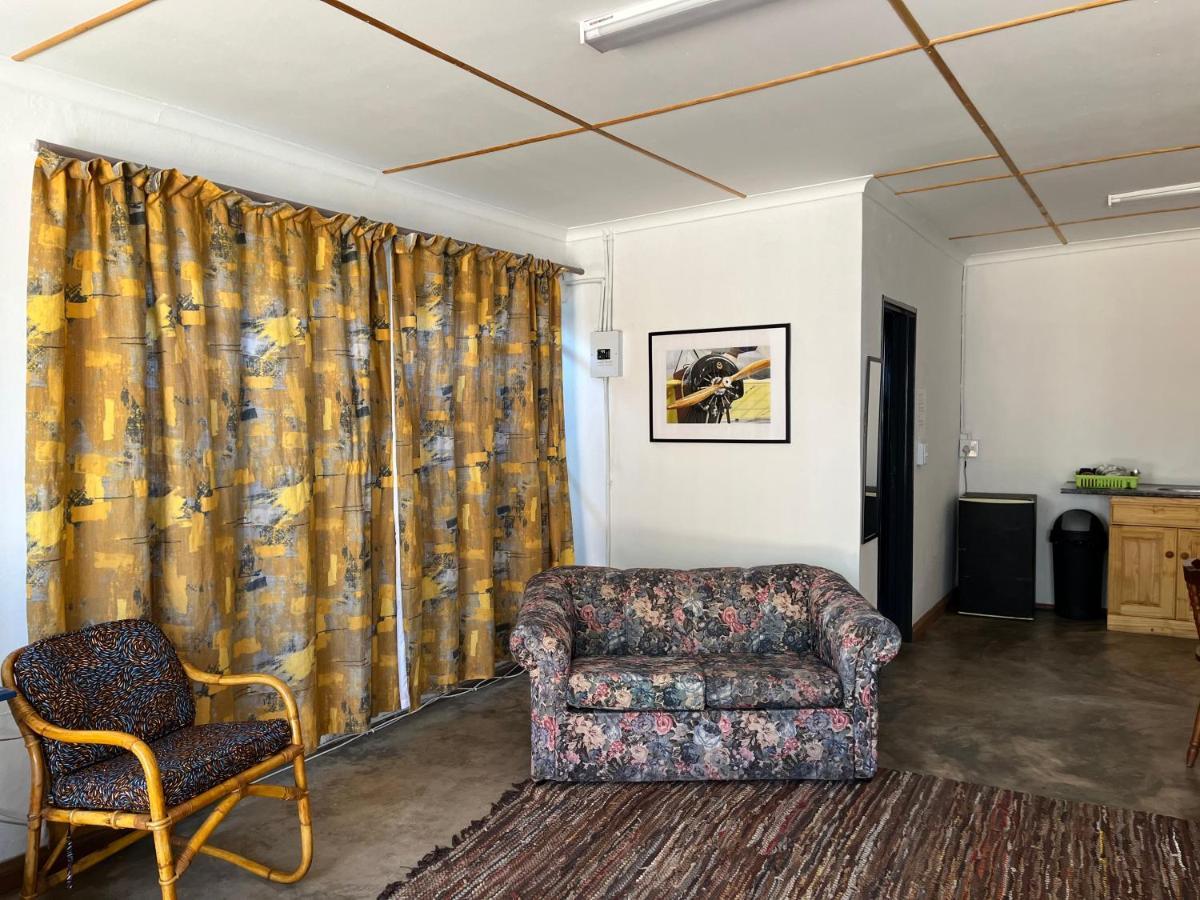 Firefly Budget Friendly Guest House Kempton Park Exterior photo