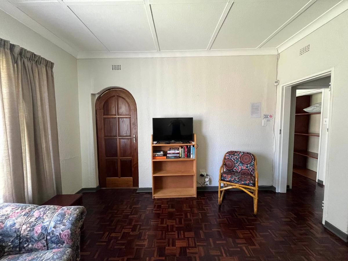 Firefly Budget Friendly Guest House Kempton Park Exterior photo